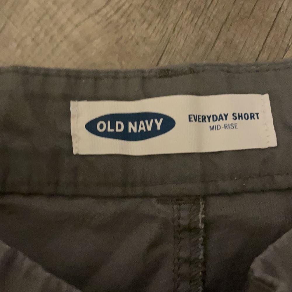 Old Navy shorts. Size 4 - Picture 4 of 5